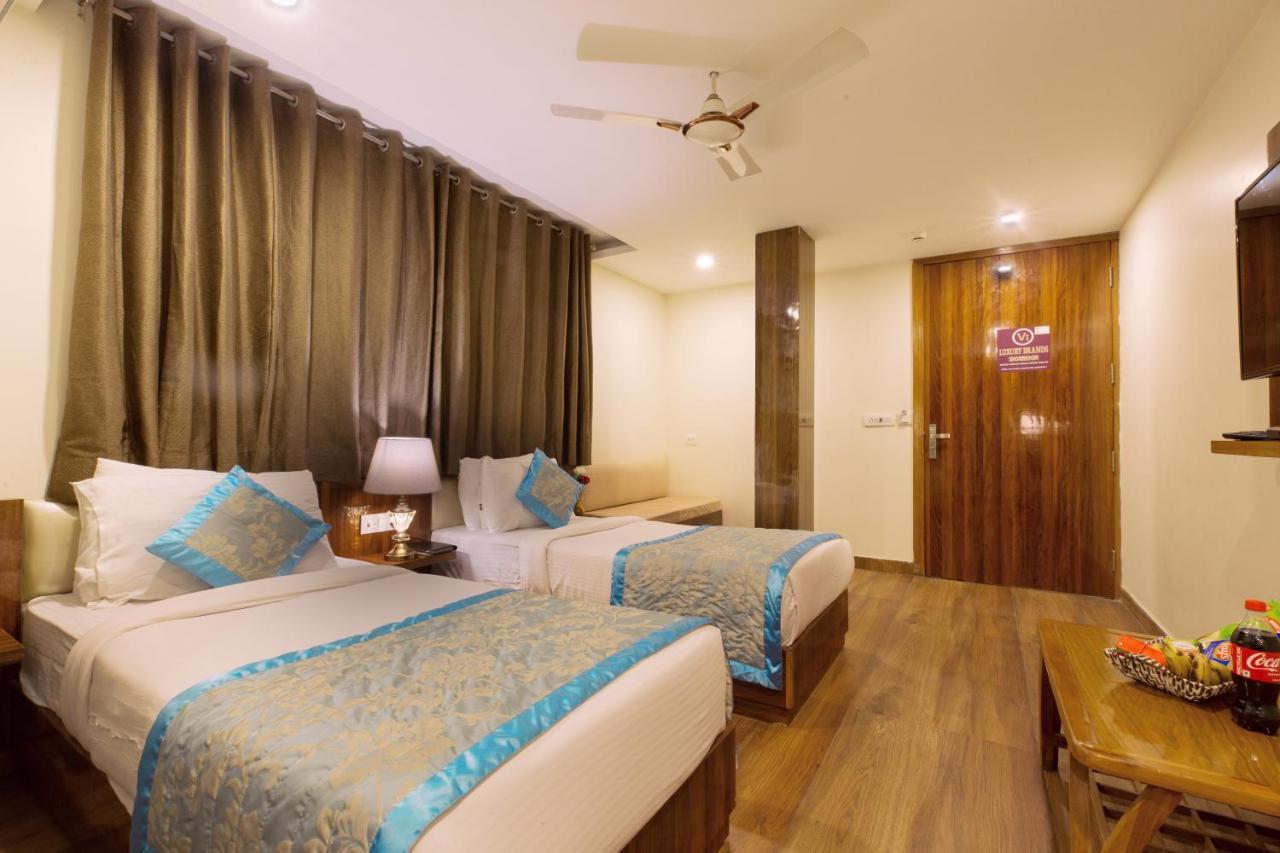 Hotel Viva Palace New Delhi Exterior photo
