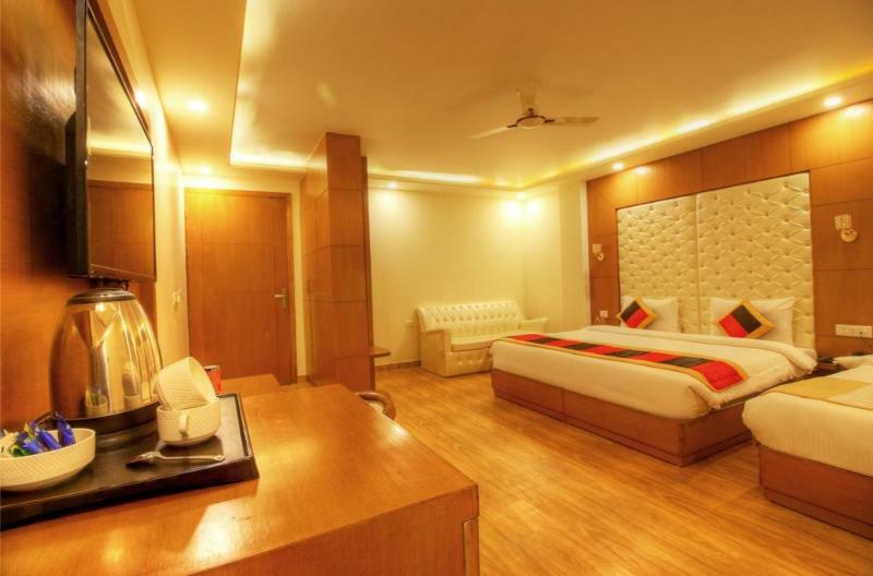 Hotel Viva Palace New Delhi Exterior photo