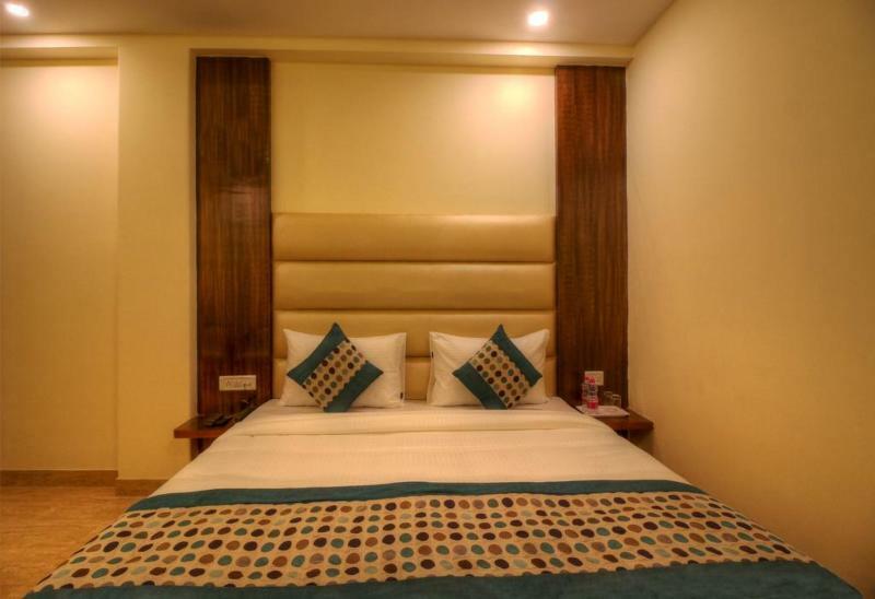 Hotel Viva Palace New Delhi Exterior photo